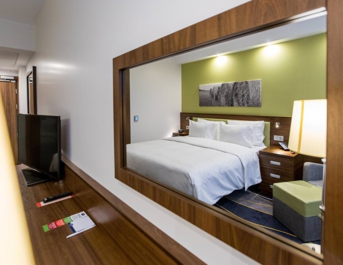 Номер стандарт с 1 двуспальной кроватью - Отель Hampton by Hilton Brest / Хэмптон Хилтон Брест