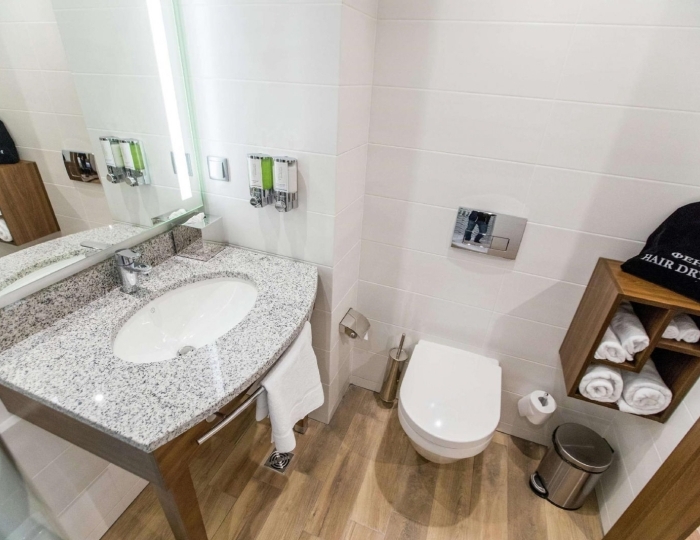 Номер стандарт с 1 двуспальной кроватью - Отель Hampton by Hilton Brest / Хэмптон Хилтон Брест