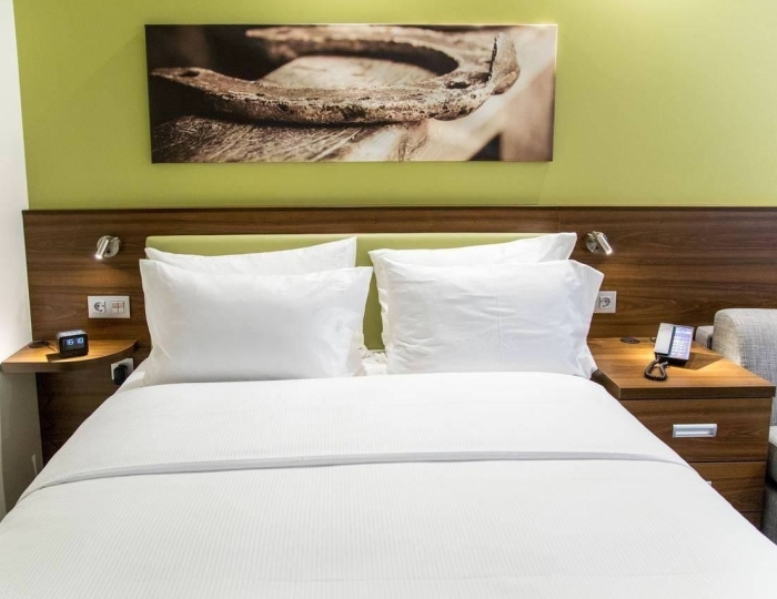 Номер стандарт семейный с 1 двуспальной кроватью - Отель Hampton by Hilton Brest / Хэмптон Хилтон Брест
